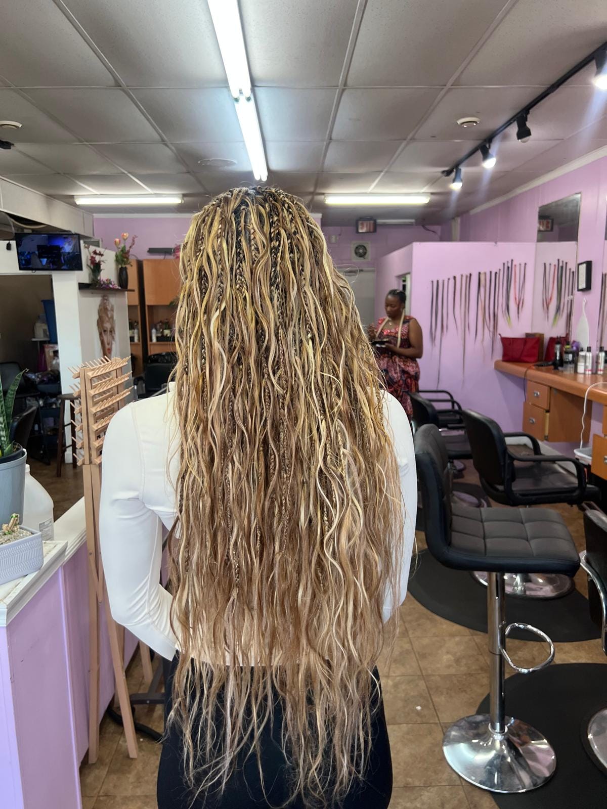 Boho knotless braids by Akwaba Hair Braiding